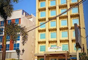 Ambassador Hotel-img