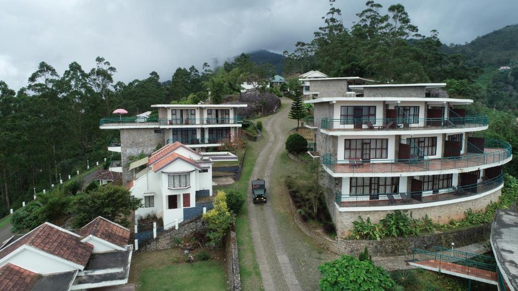 Ayur County, Munnar-img
