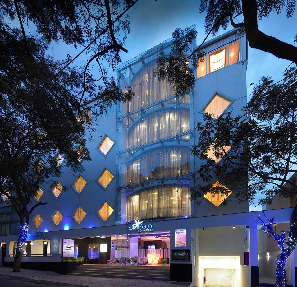 BluPetal Hotel-img
