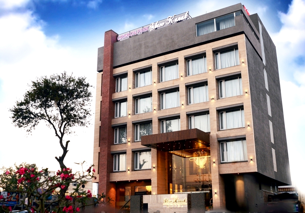 Crimson Park Shree Kanak-img