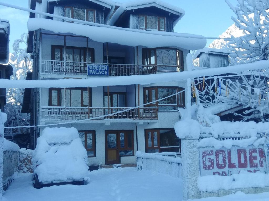 Golden Palace-img