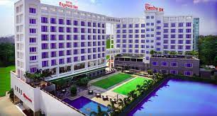 Hotel Express Inn-img