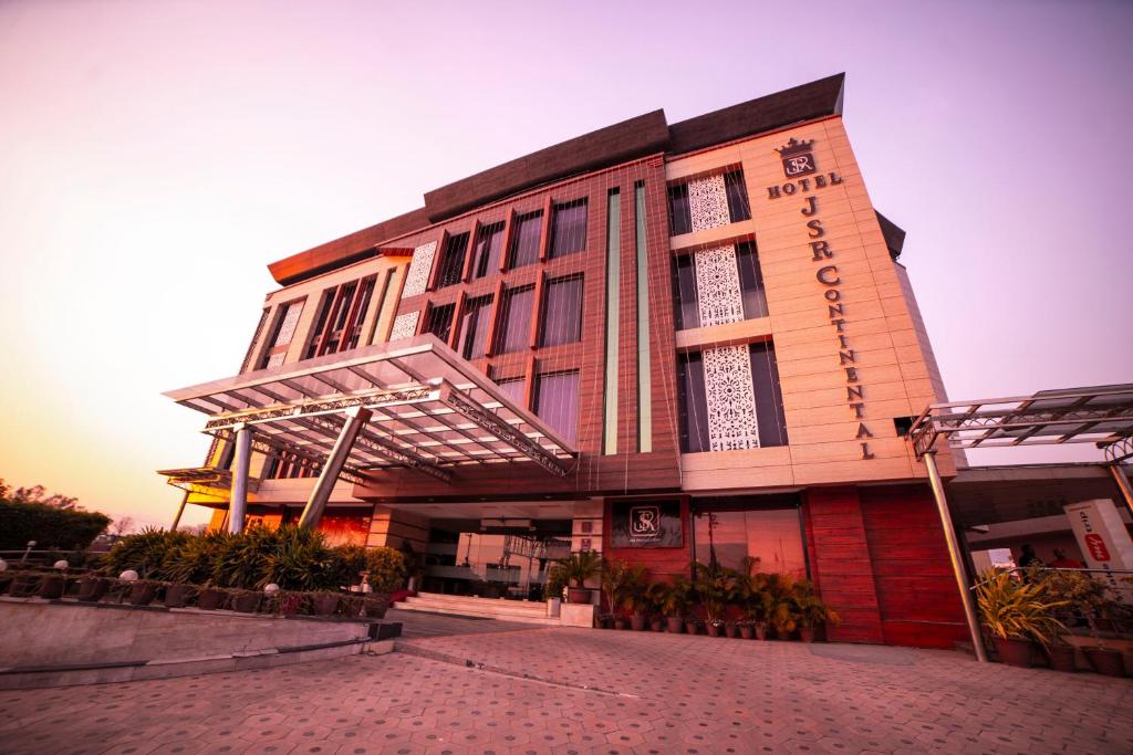 Hotel JSR Continental-img