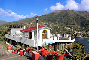 Hotel Lake Inn - A Luxury Lake View Hotel in Bhimtal-img
