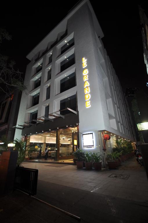 Hotel Le Grande Residency-img