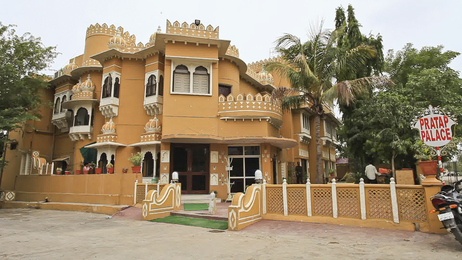 Hotel Pratap Palace-img