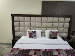 Hotel R V Continental-img
