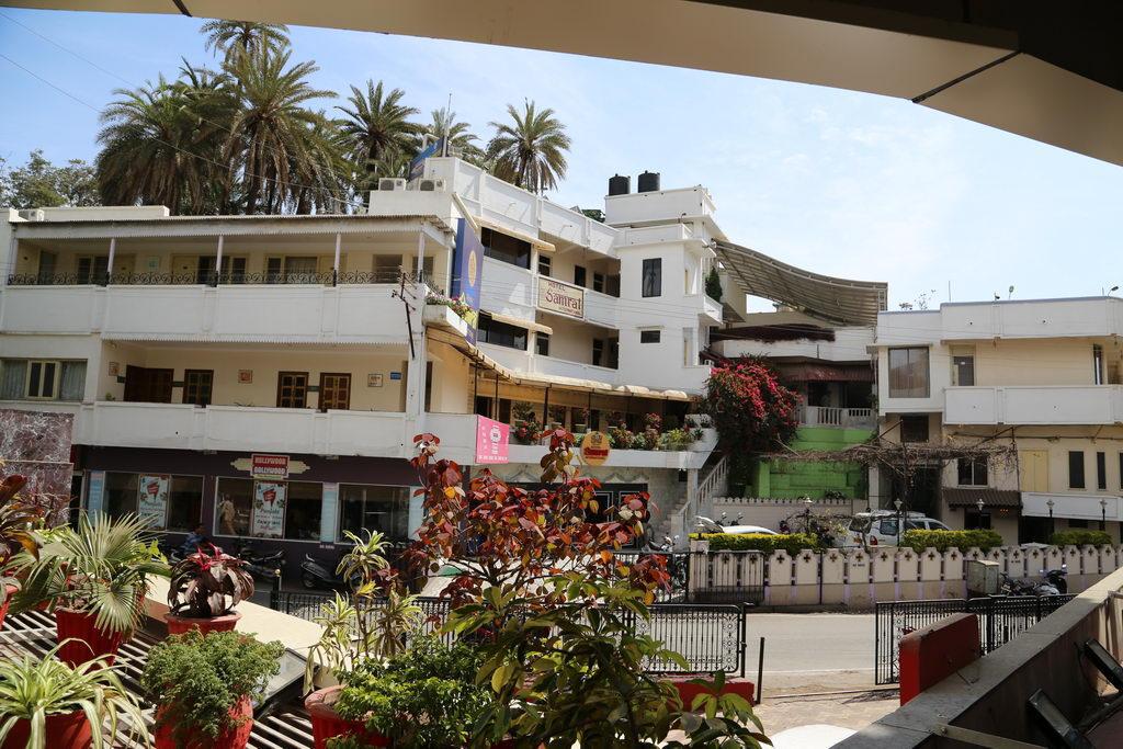 Hotel Samrat International-img