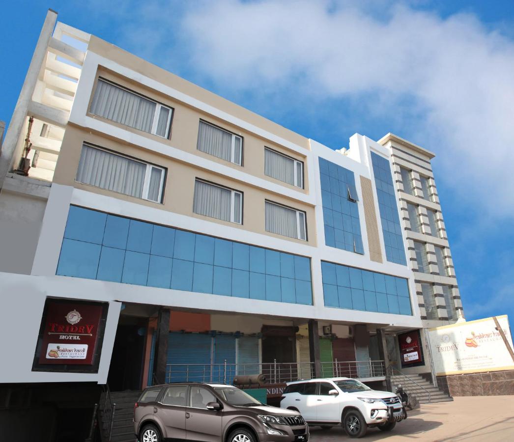 Hotel Tridev-img