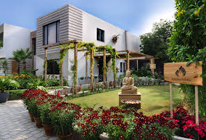 Karma Chalets-img