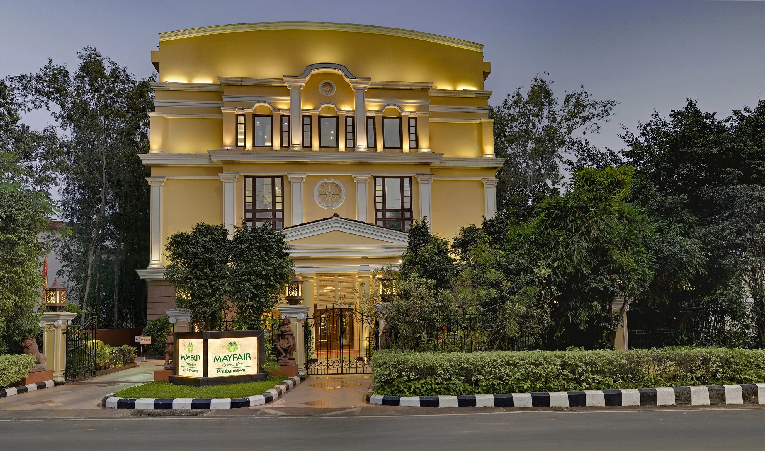 Mayfair Convention-img