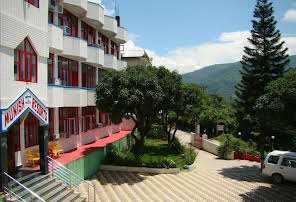 Munish Resorts-img
