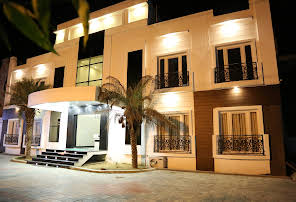 Pine Tree Hotel-img