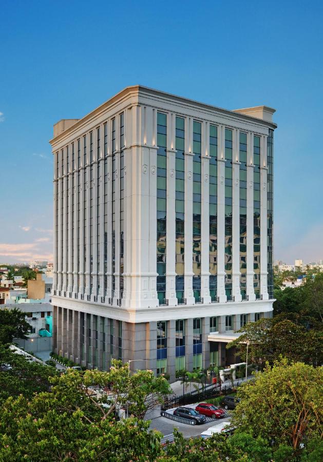 Ramada Plaza-img