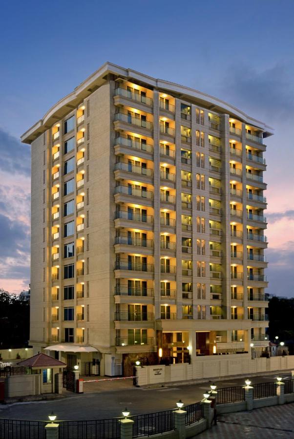 Residency Sarovar Portico-img