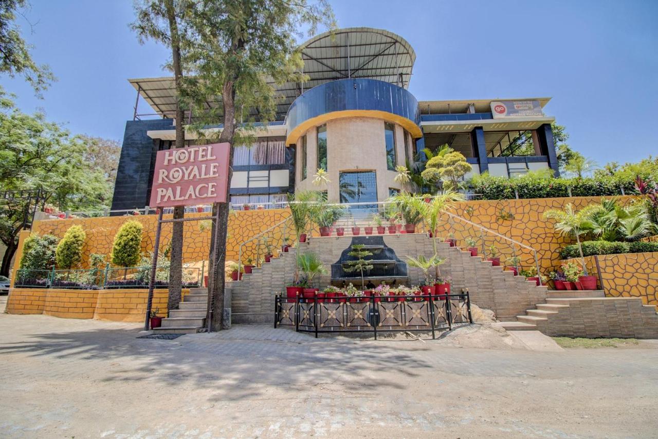Royale Palace, Mount Abu-img
