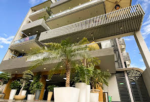 Skysuites Hotel-img