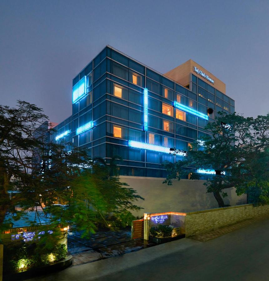 Taj Club House-img