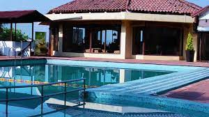 The Dukes Retreat-img