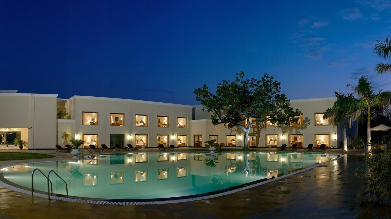 The LaLiT Temple View-img