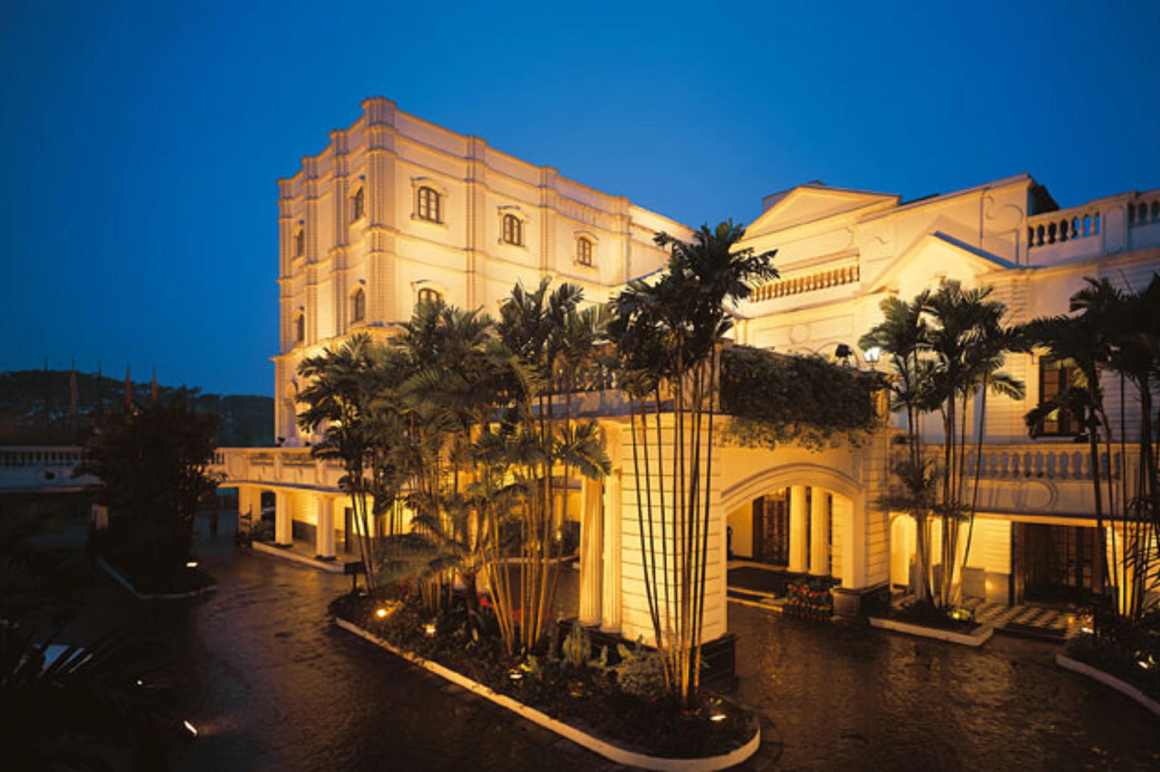The Oberoi Grand-img