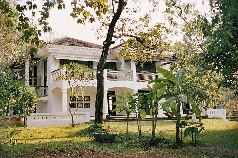 The Postcard Velha-img