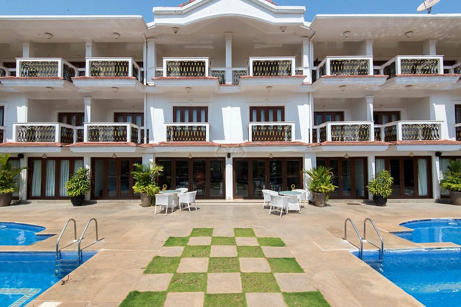 White Pearl Suites by Rosetum-img