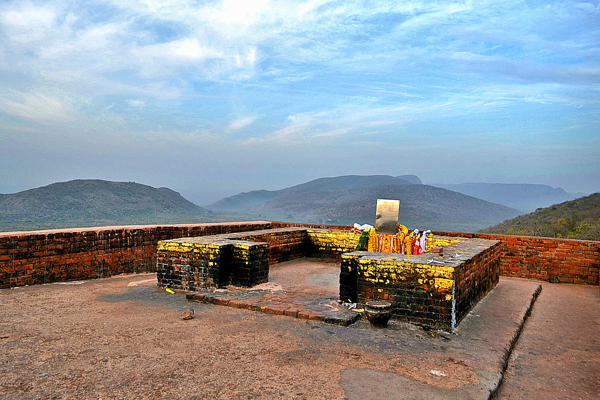 girdkuta-hills-vulture-peak-img