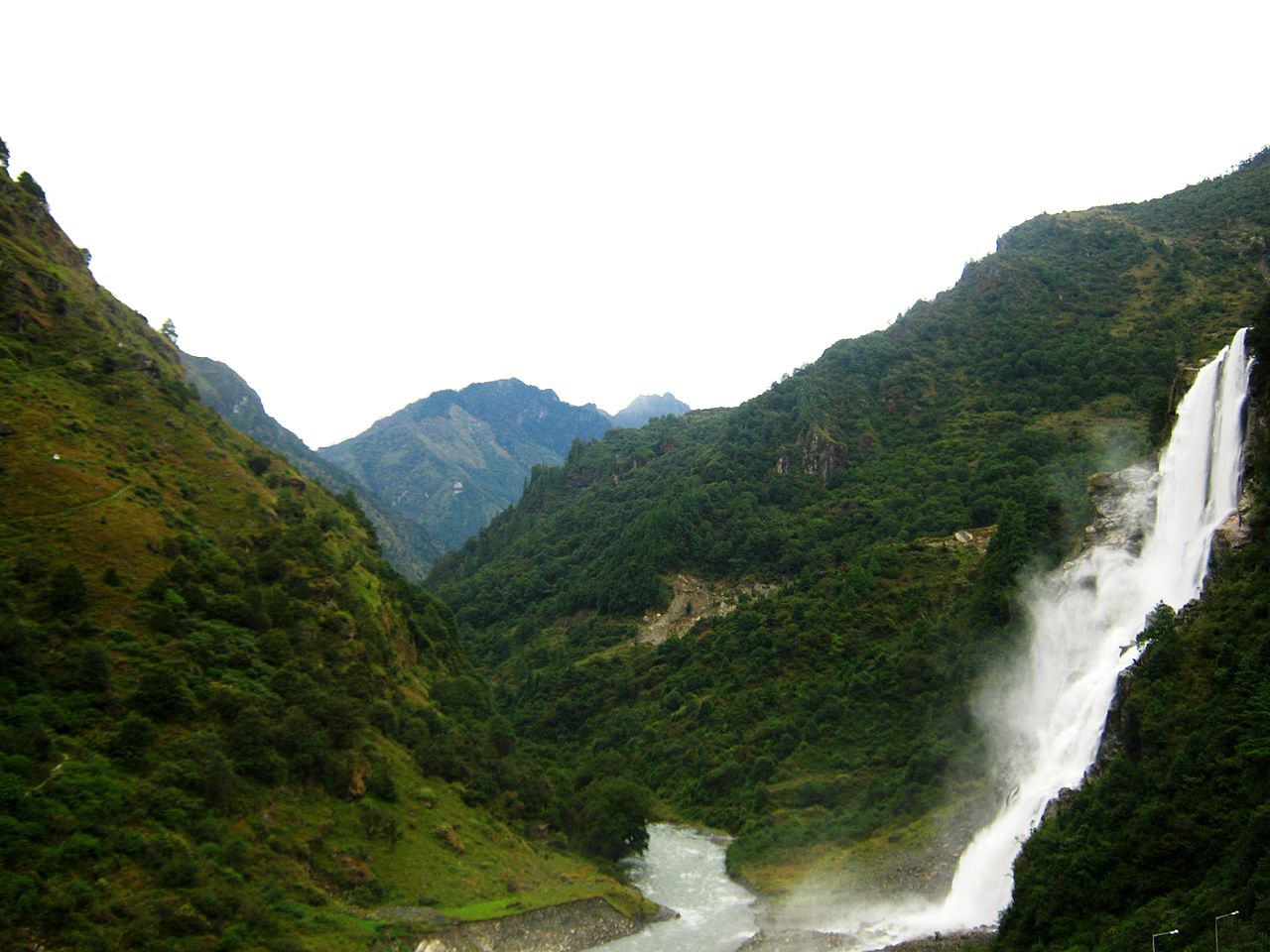 nuranang-falls-img