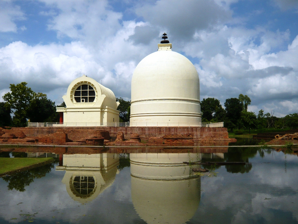 parinirvana-stupa-img