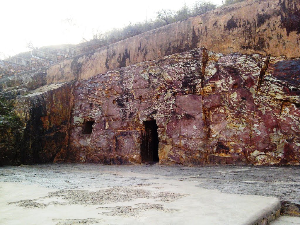 son-bhandar-caves-img