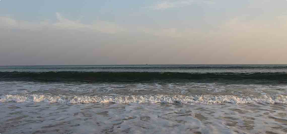 puri-beach-where-the-ocean-greets-the-divine-img