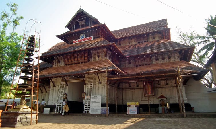 vadakkanthara-temple-img