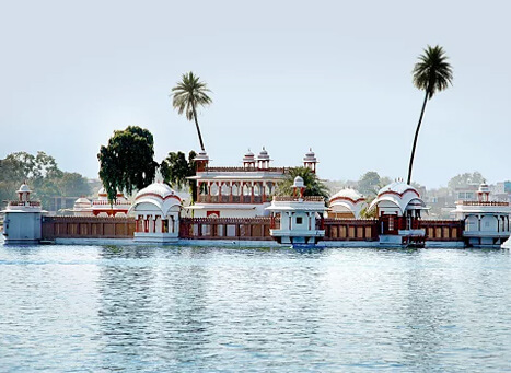 kishore-sagar-jagmandir-palace-img