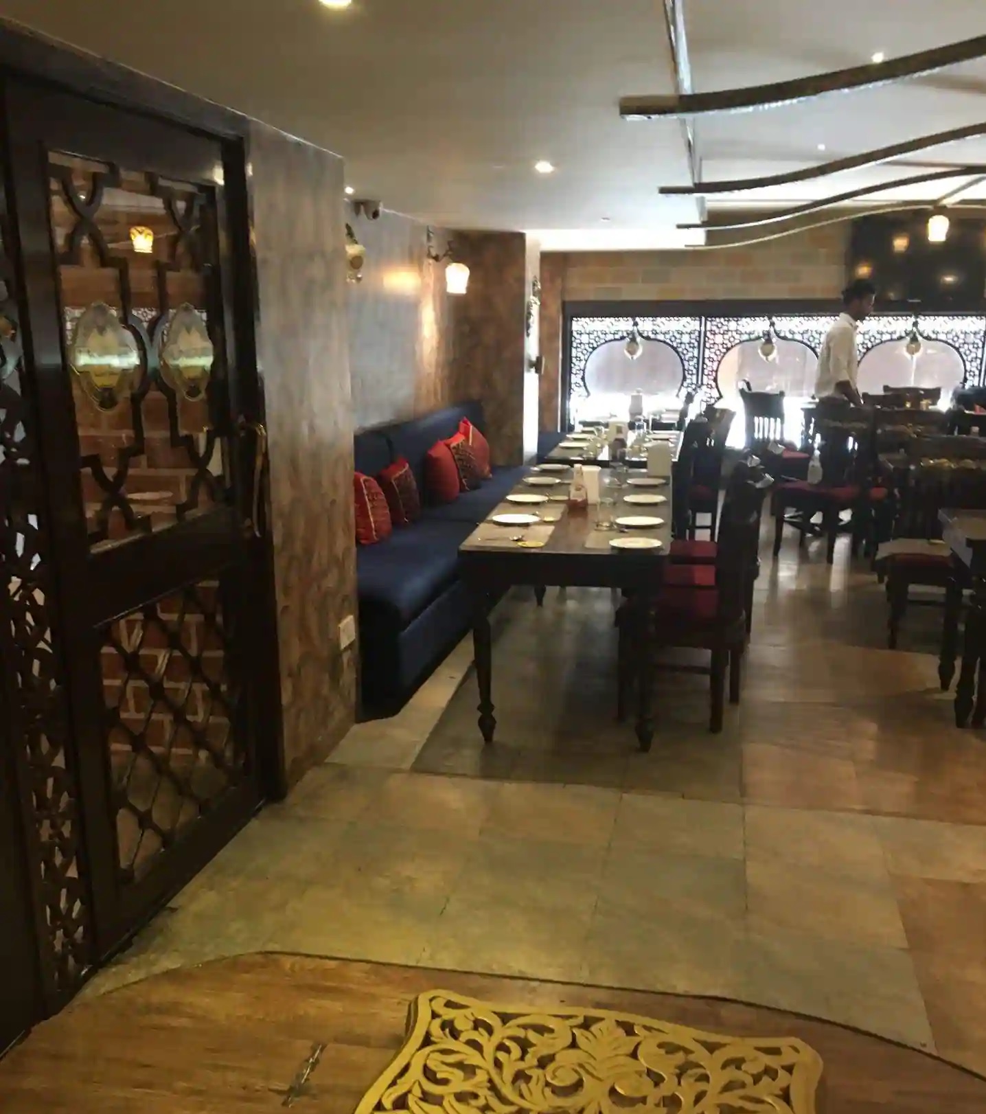 Unique Cafe Bar-img
