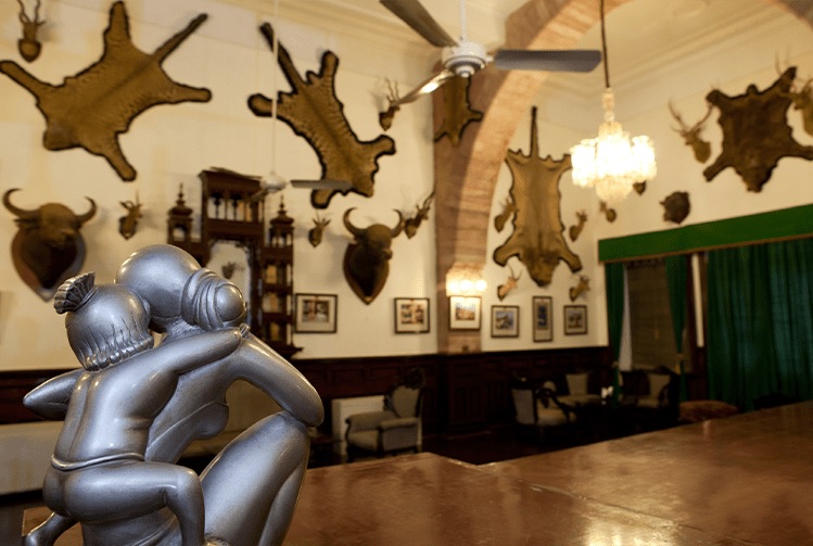 Trophy Bar-img