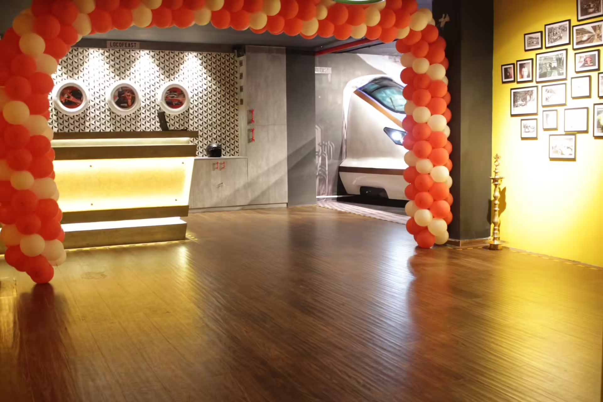 Locofeast - Theme Restaurant-img