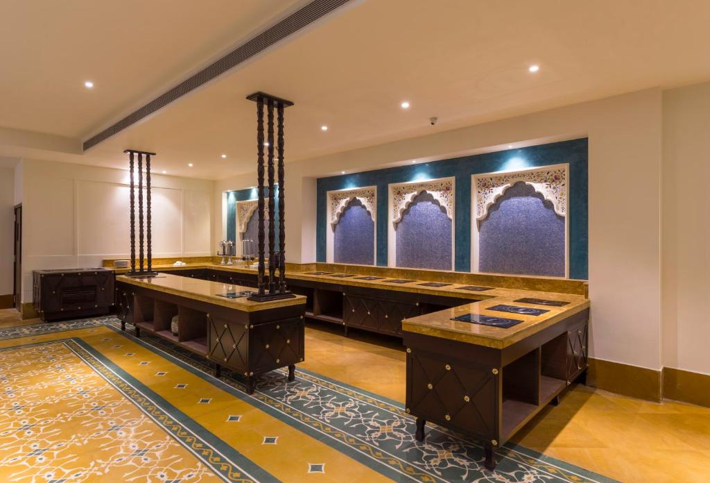 Sairafort Sarovar Portico Inhouse Restaurant-img