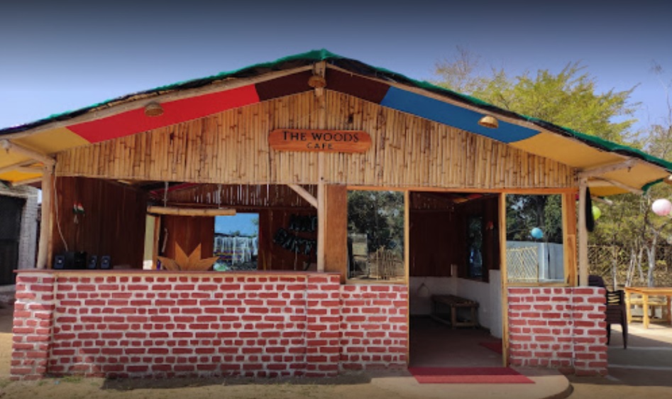 The Woods Cafe-img