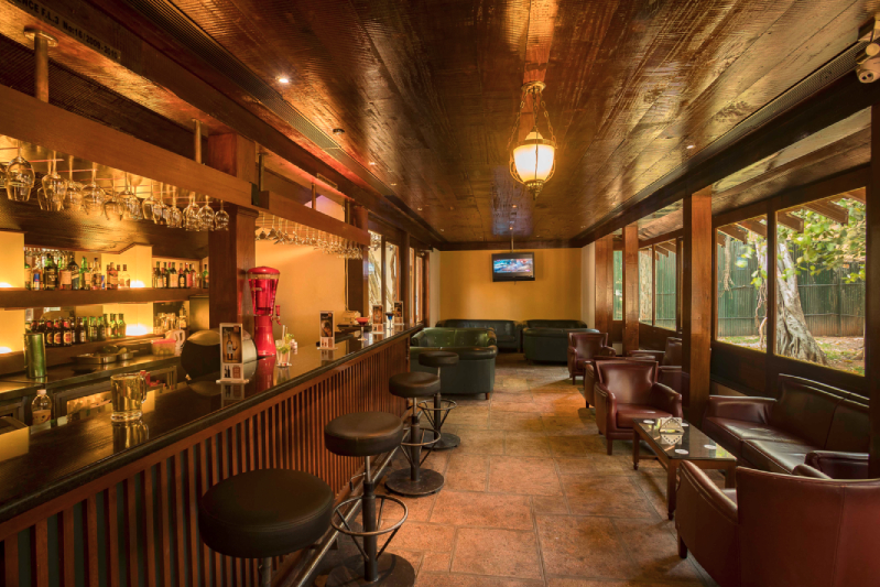 Swig & Tee Bar-img