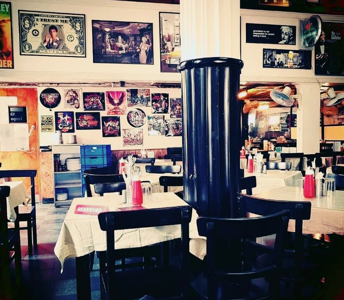 Leopold Cafe-img